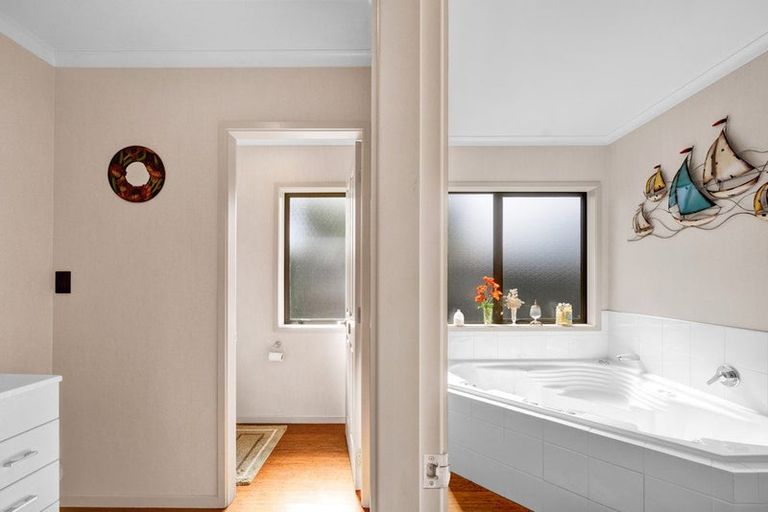 Photo of property in 12b Marlin Terrace, Bell Block, New Plymouth, 4312