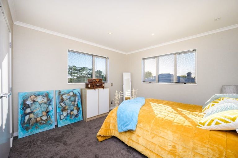 Photo of property in 6 Alan Street, Palmerston North, 4414
