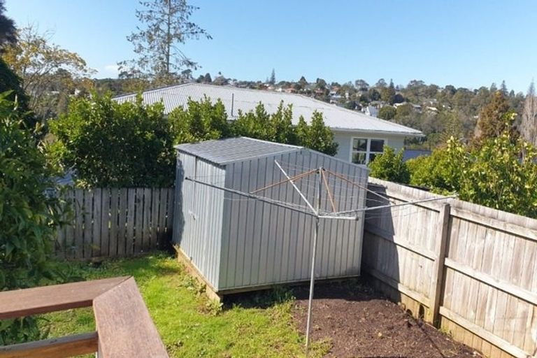 Photo of property in 81 Lauderdale Road, Birkdale, Auckland, 0626
