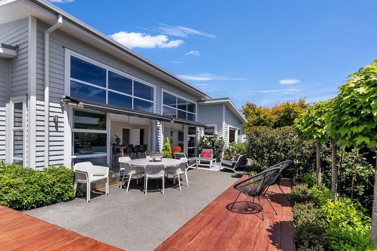 Photo of property in 17 Ballinger Place, Kaiapoi, 7630