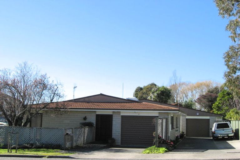 Photo of property in 2/41 Durham Drive, Havelock North, 4130