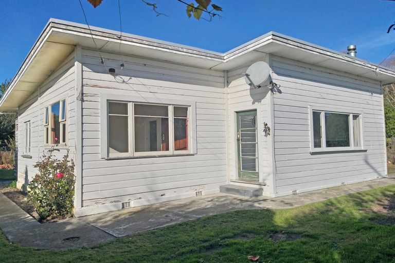 Photo of property in 32 Liverpool Street, Hampden, 9410