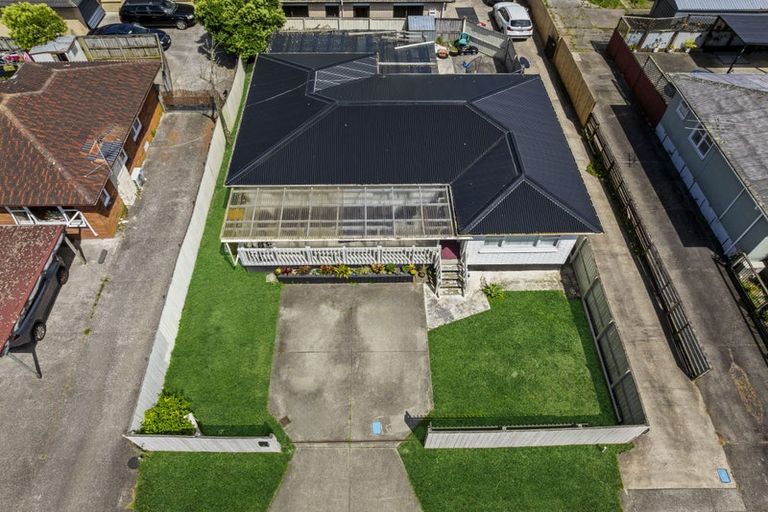 Photo of property in 43 President Avenue, Papakura, 2110