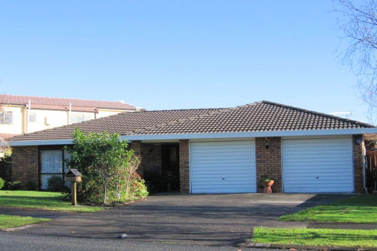 Photo of property in 7 Fielding Crescent, Farm Cove, Auckland, 2012