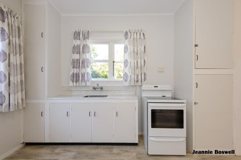 Photo of property in 66 Brightwater Terrace, Terrace End, Palmerston North, 4410