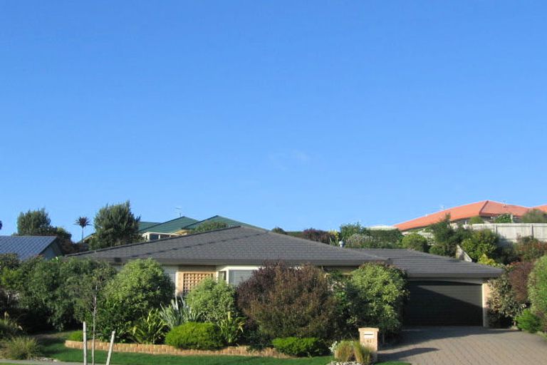 Photo of property in 43 Realm Drive, Paraparaumu, 5032