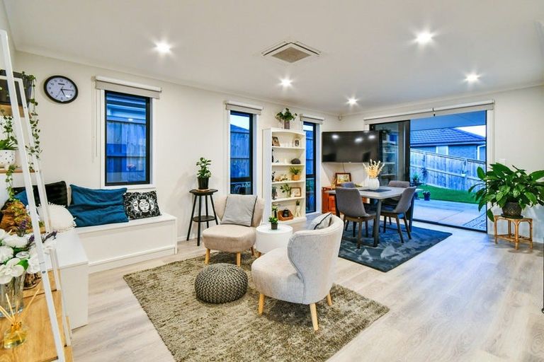 Photo of property in 18 Leathem Crescent, Pokeno, 2402