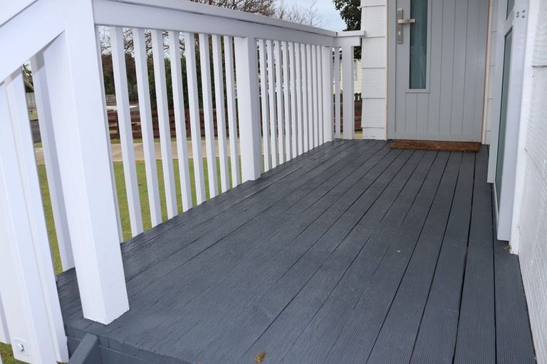 Photo of property in 7a Litchfield Place, Clarks Beach, 2122