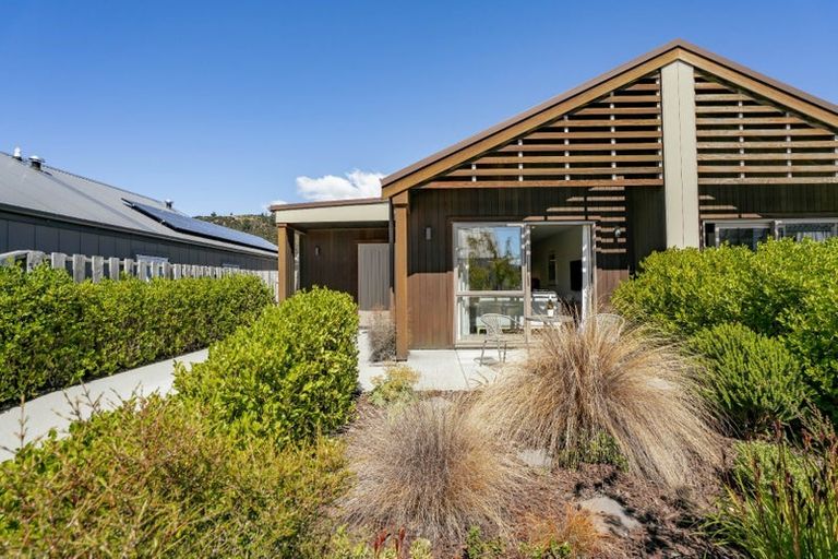 Photo of property in 43 Glen Dene Crescent, Wanaka, 9305