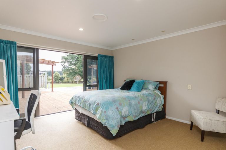 Photo of property in 45 Dobsons Lane, Kelvin Grove, Palmerston North, 4470