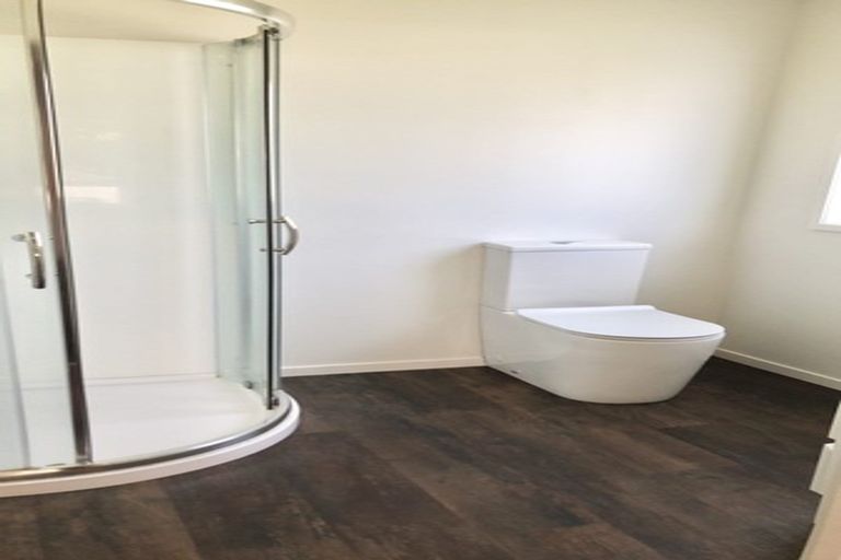 Photo of property in 2/5 Francis Street, Hauraki, Auckland, 0622