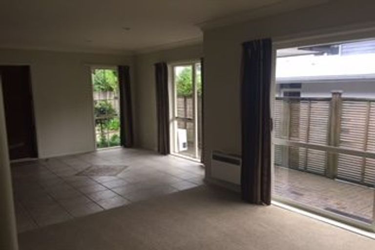 Photo of property in 251a Hill Road, The Gardens, Auckland, 2105