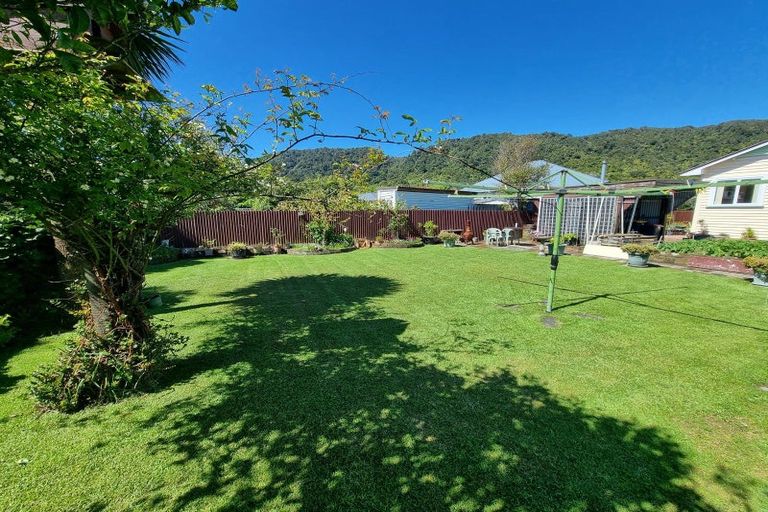 Photo of property in 48 Richmond Street, Cobden, Greymouth, 7802