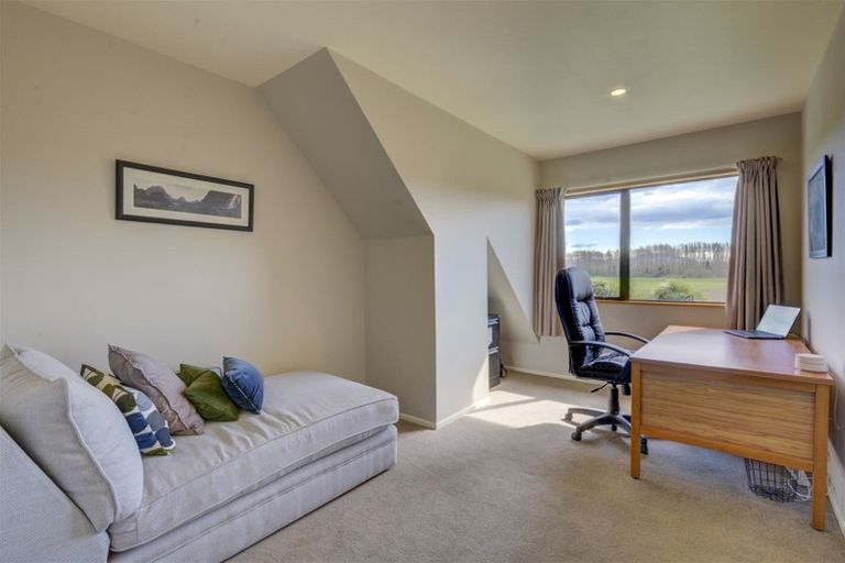 Photo of property in 62 Queens Avenue, Waikuku Beach, 7402