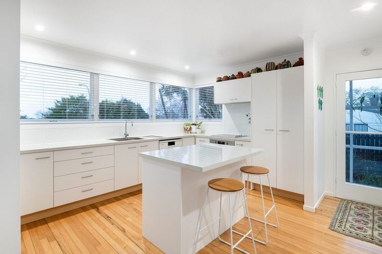 Photo of property in 1 Fairview Place, Te Puke, 3119