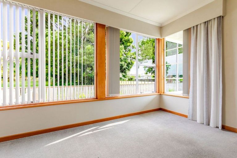 Photo of property in 27 Ruahine Street, Dannevirke, 4930