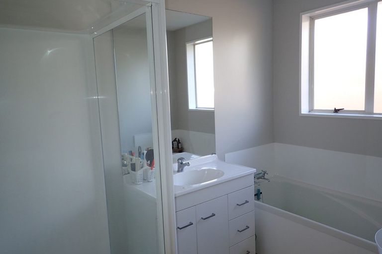 Photo of property in 2/10 Leslie Street, Upper Riccarton, Christchurch, 8041