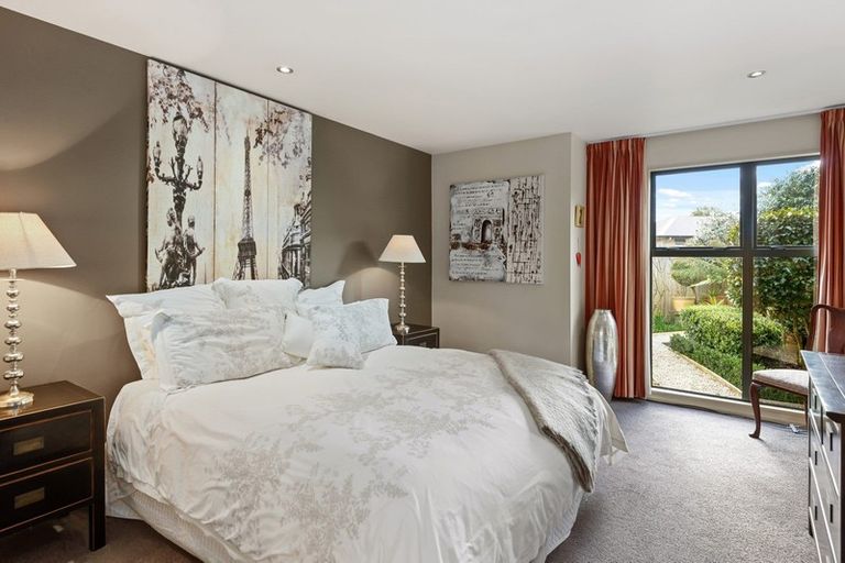 Photo of property in 14 Cam Place, Harewood, Christchurch, 8051