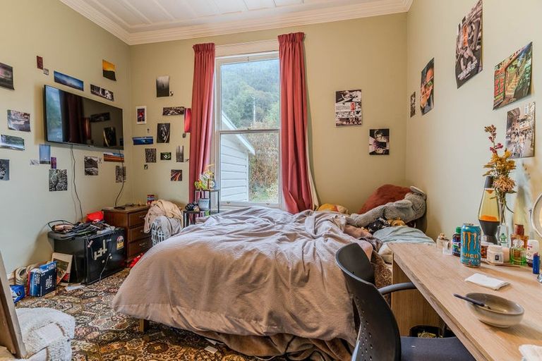 Photo of property in 100 Queen Street, North Dunedin, Dunedin, 9016