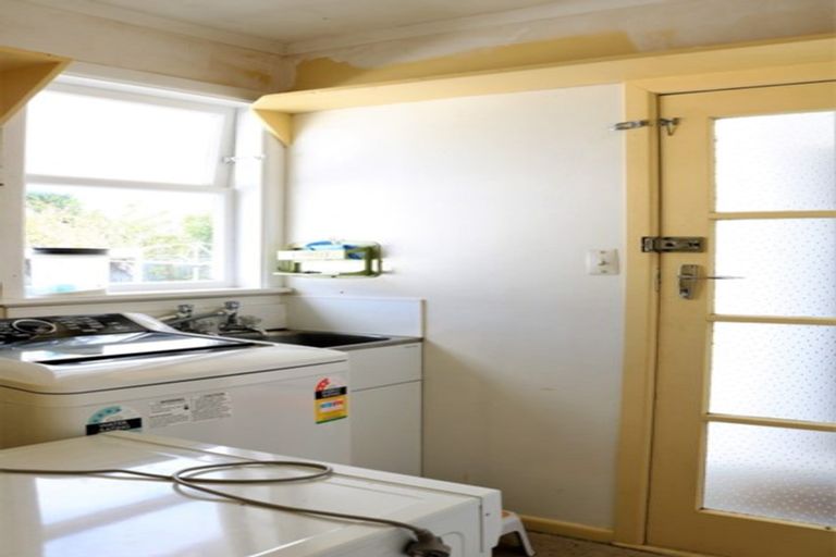 Photo of property in 9 Collingwood Street, Levin, 5510