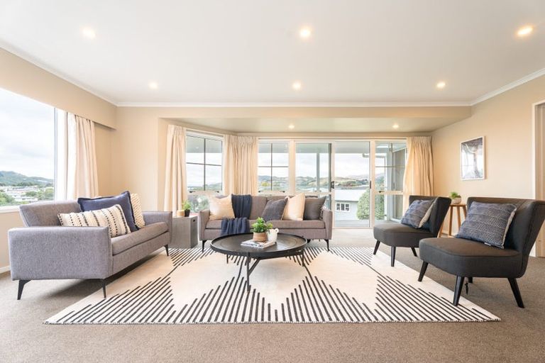 Photo of property in 34 Oriel Avenue, Tawa, Wellington, 5028