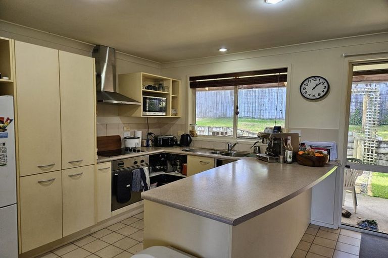 Photo of property in 8 Fresil Lane, Massey, Auckland, 0614