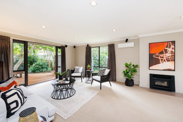 Photo of property in 23 Opawa Place, Terrace End, Palmerston North, 4410