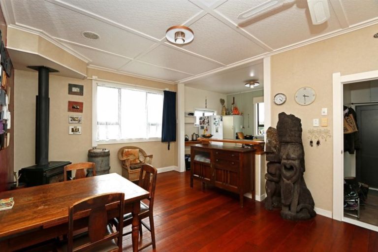 Photo of property in 58 Fox Street, Opunake, 4616