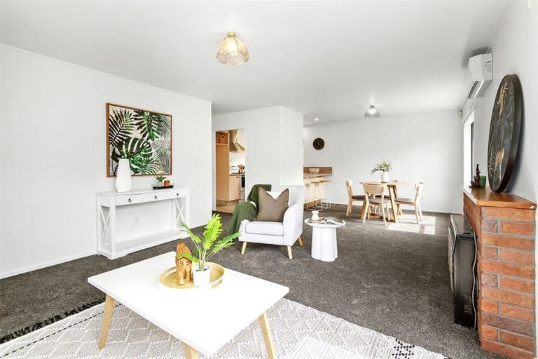 Photo of property in 73a Larsen Crescent, Tawa, Wellington, 5028