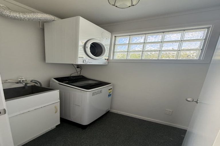 Photo of property in 336 Karori Road, Karori, Wellington, 6012