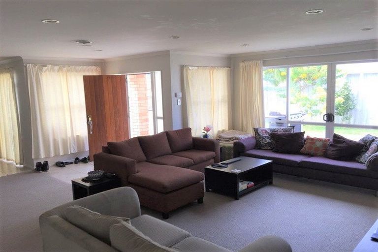 Photo of property in 13a Karaka Street, New Lynn, Auckland, 0600