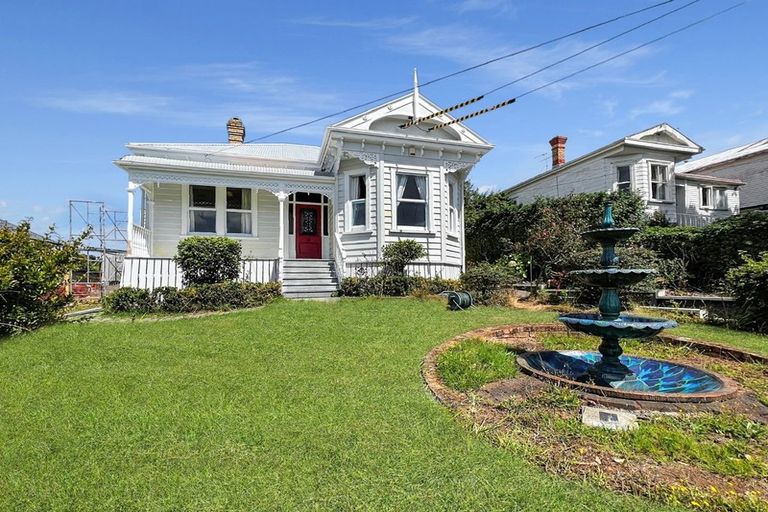 Photo of property in 50 Hill Street, Onehunga, Auckland, 1061