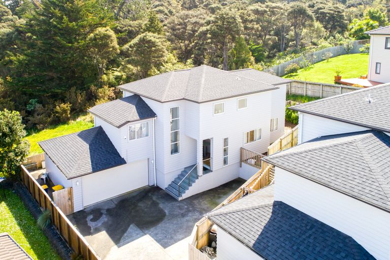 Photo of property in 102a San Marino Drive West, Henderson, Auckland, 0612