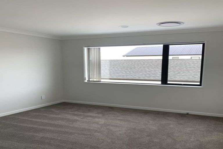 Photo of property in 38 Kotuitui Drive, Wainui, Silverdale, 0992