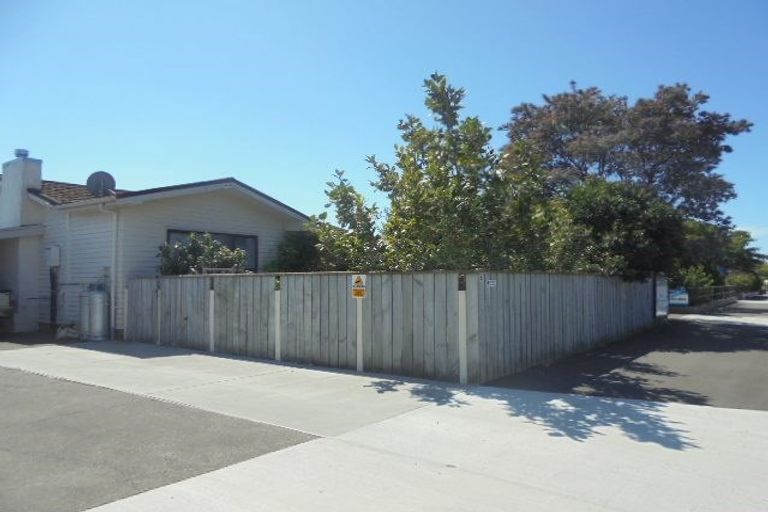 Photo of property in 4/245 Kennedy Road, Onekawa, Napier, 4110