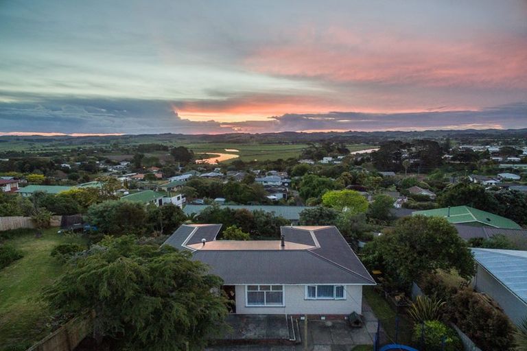 Photo of property in 67 Garfield Road, Helensville, 0800