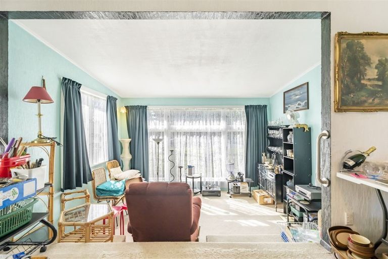 Photo of property in 20 Robertson Street, Elderslea, Upper Hutt, 5018