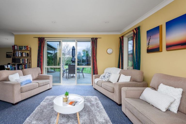 Photo of property in 11 Steane Place, Halswell, Christchurch, 8025