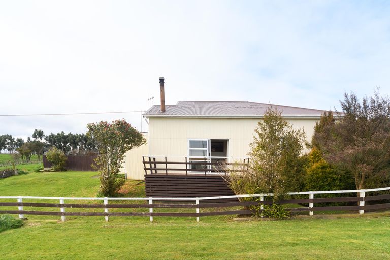 Photo of property in 61 Severn Street, Rongotea, 4476