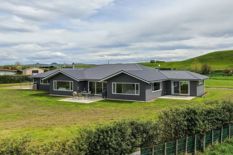 Photo of property in 62 River Road, Otane, Waipawa, 4271