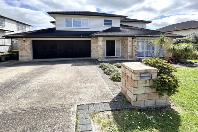Photo of property in 5 Wye Oak Drive, Schnapper Rock, Auckland, 0632