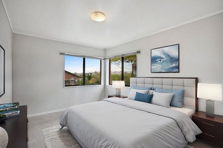 Photo of property in 18 Deanna Drive, West Harbour, Auckland, 0618