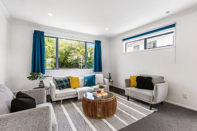 Photo of property in 32 Mandalay Terrace, Khandallah, Wellington, 6035