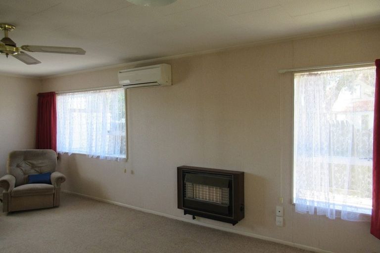 Photo of property in 16c Mako Mako Road, Levin, 5510