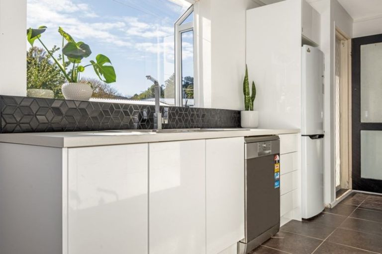 Photo of property in 24 Rua Street, Mangapapa, Gisborne, 4010