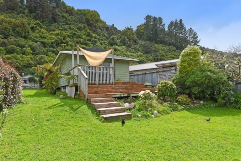 Photo of property in 92 Gillespies Road, Birchville, Upper Hutt, 5018
