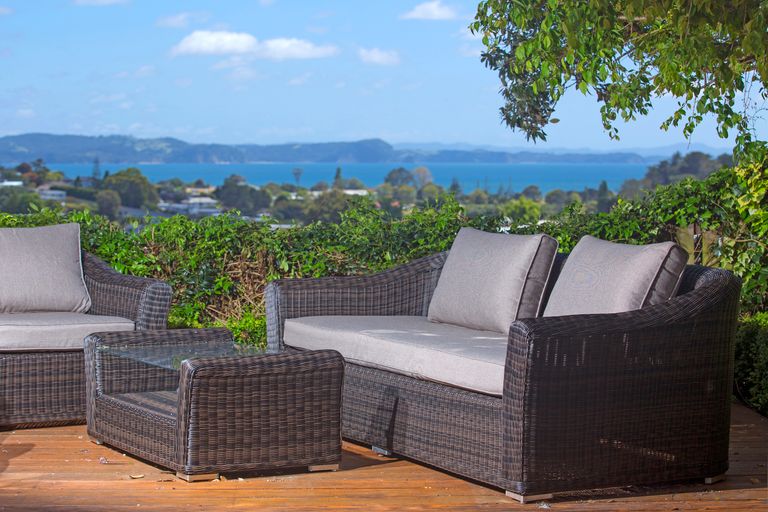 Photo of property in 3/39 Wade River Road, Stanmore Bay, Whangaparaoa, 0932