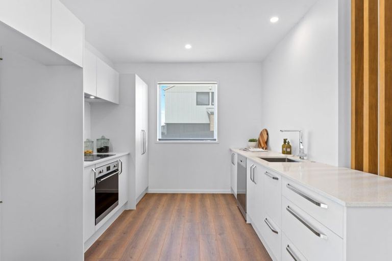 Photo of property in 1 Ara Reti, Mangere, Auckland, 2022