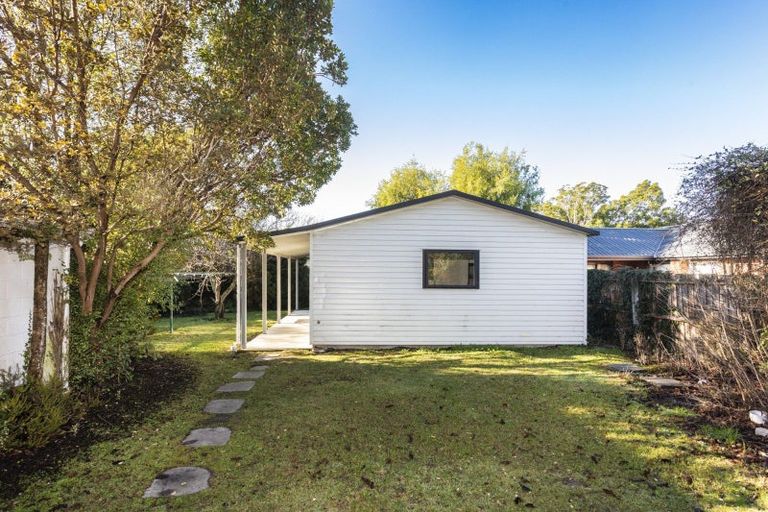 Photo of property in 8 Westmont Street, Ilam, Christchurch, 8041