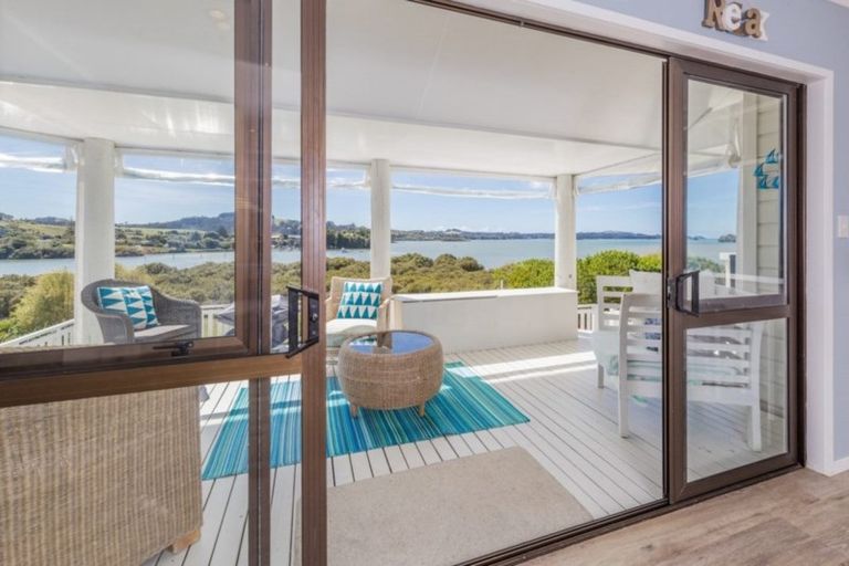 Photo of property in 11 The Lookout, Kerikeri, 0230